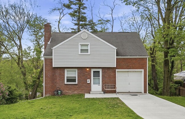 Photo - 5644 Valleyview Dr House