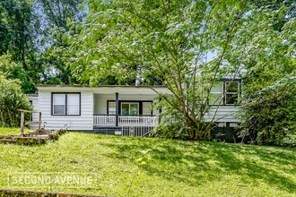 Building Photo - 844 Vanderbilt St