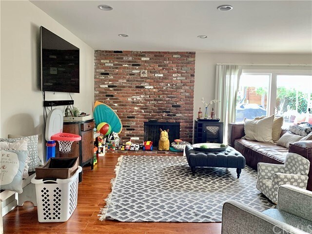Foto del edificio - 28846 Cedarbluff Dr