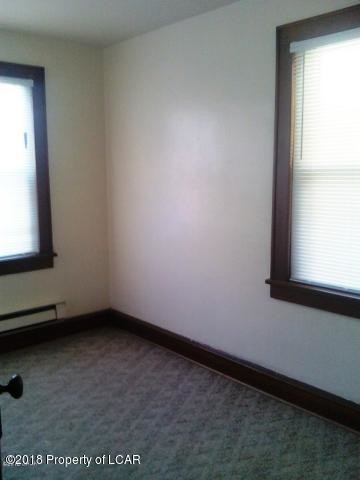 Building Photo - 635 N James St
