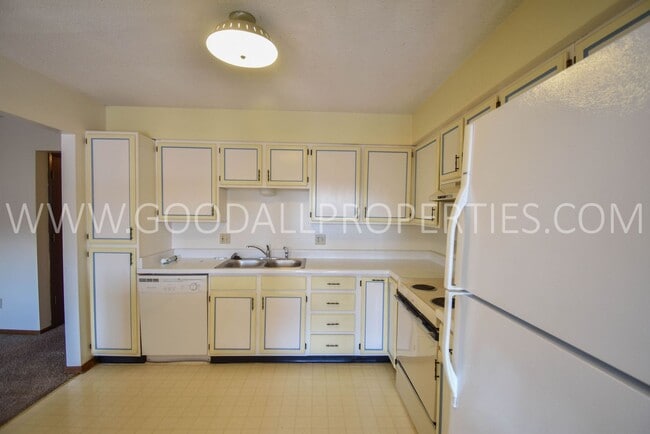 Foto del edificio - 2 Bedroom 2 Bathroom Condo in West Des Moines