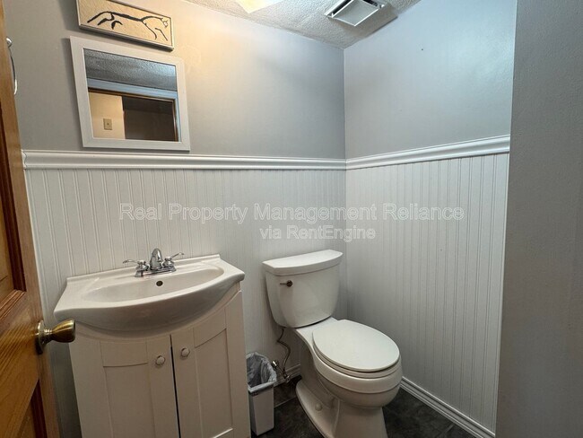 Foto del edificio - 38 Kimball Ave