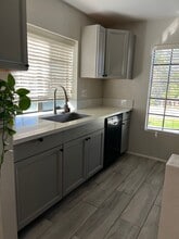 Building Photo - 10790 Dabney Dr