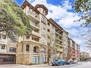 Building Photo - 2505 San Gabriel St