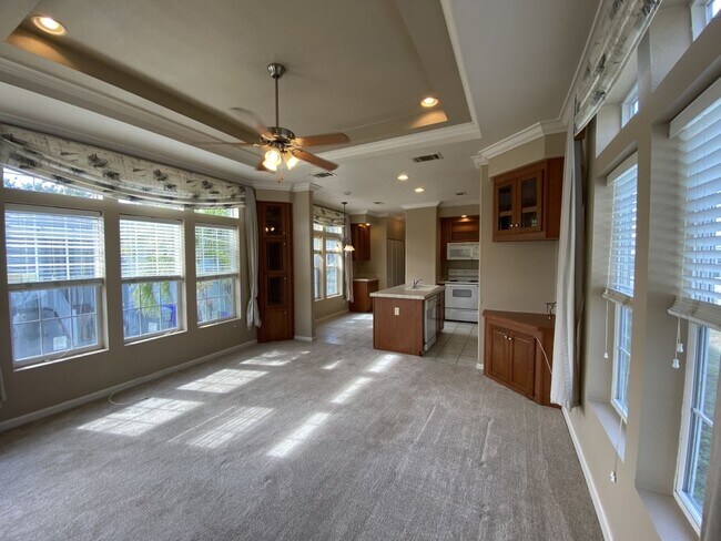 Foto del edificio - 47 Freedom Dr