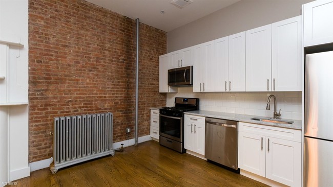 Foto del edificio - 1022 Bedford Ave