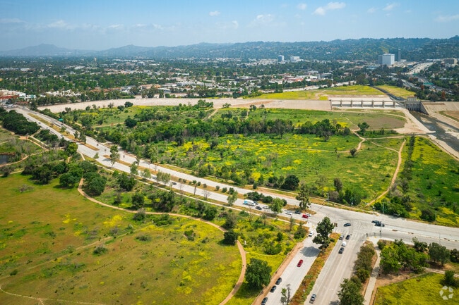 Sepulveda Basin Recreation Area, green space, walking/biking paths.