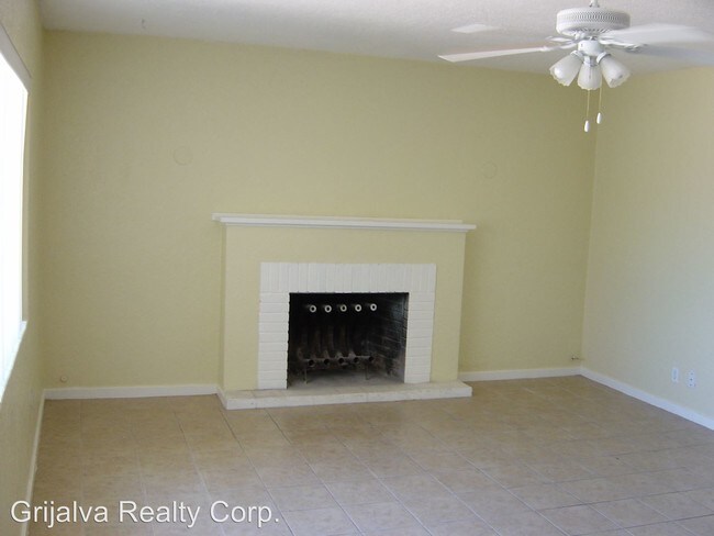 Foto del edificio - 918 E Elm St