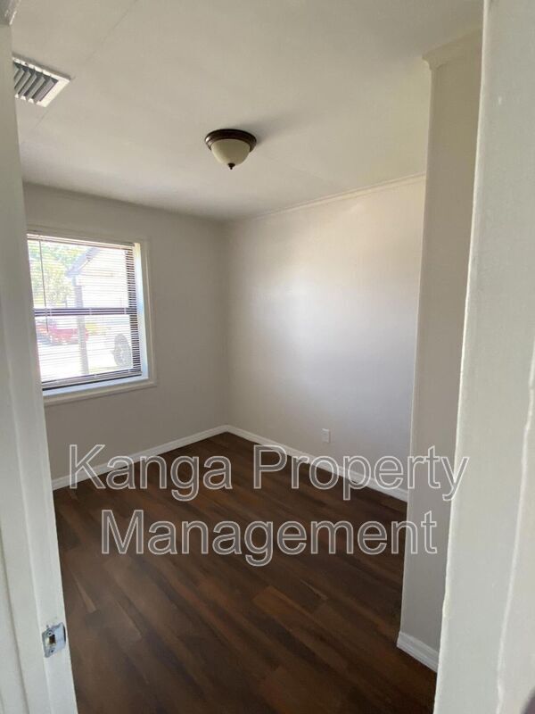 Foto del edificio - 816 W 4th St