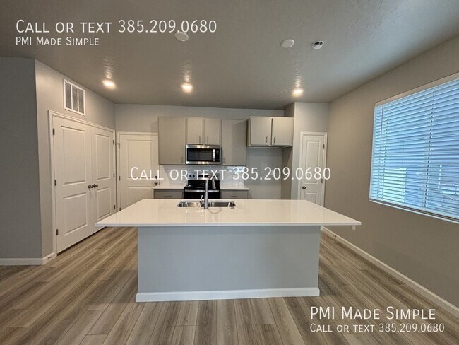 Building Photo - MOVE IN SPECIAL! Brand New 4BR Townhome in...
