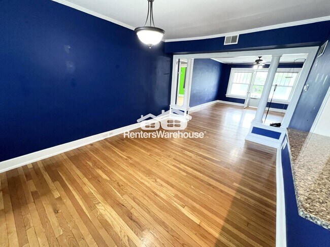 Foto del edificio - 406 E 43rd St