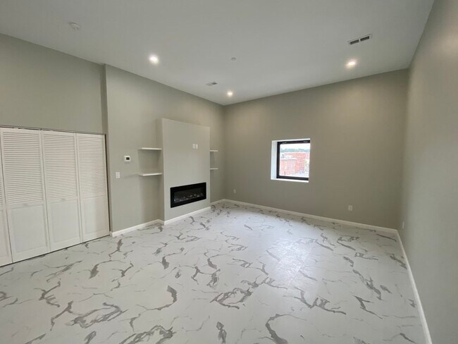 Foto del edificio - 225-235 Essex St