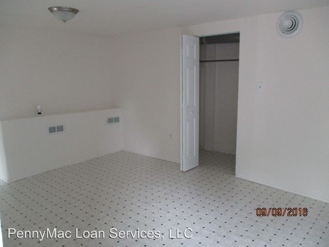 Building Photo - 362 Raymond St