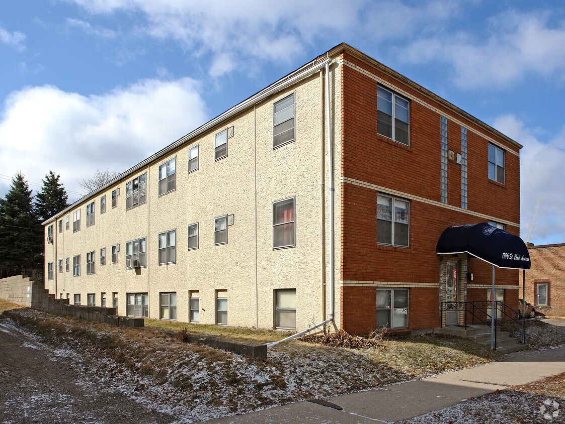 Primary Photo - 1796 St. Clair Ave