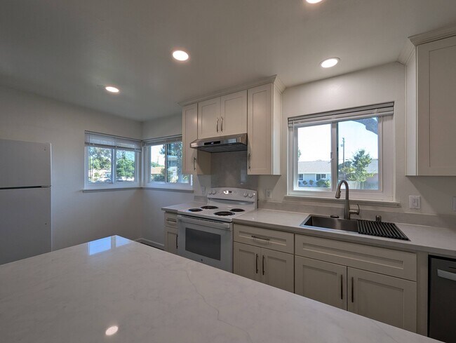 Photo - 2470 Arroyo Dr House