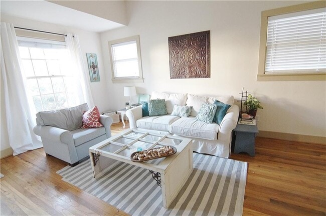 Building Photo - 3911 Willbert Rd