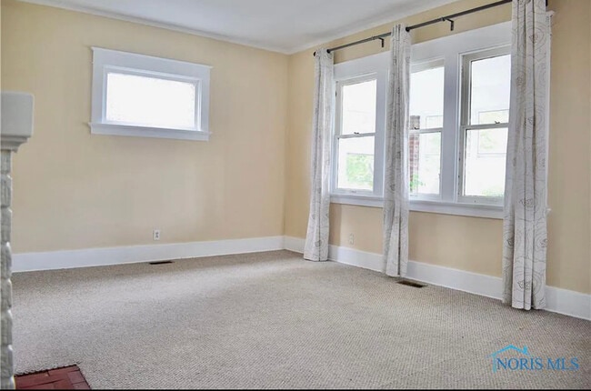 Building Photo - 4140 N Haven Ave