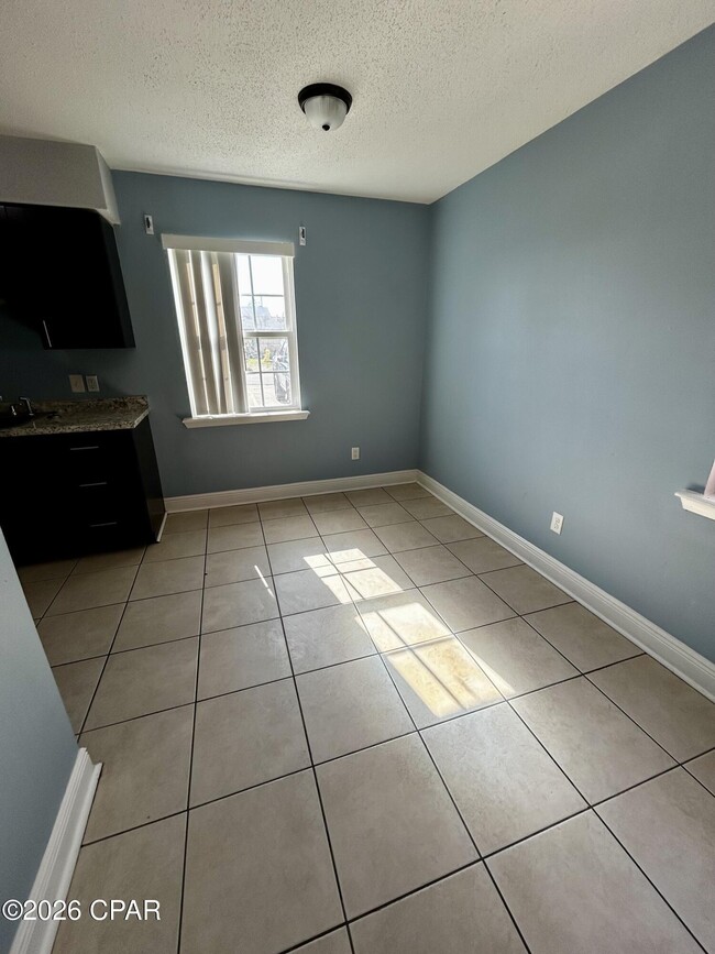 Foto del edificio - 6321 Lenawee St