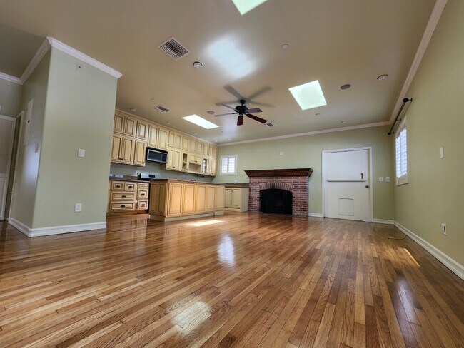 Family Room/Kitchen - 3930 La Crescenta Ave