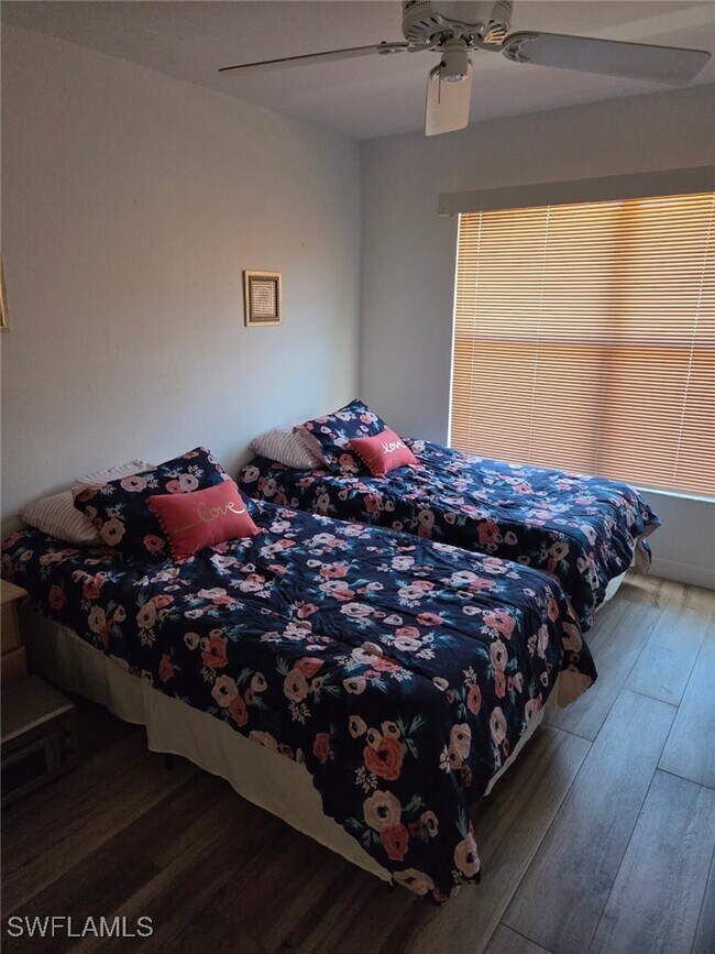 Foto del edificio - 16580 Ginger Ln