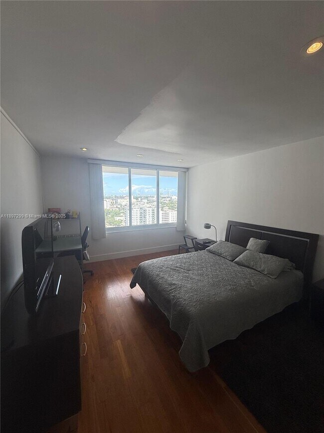 Foto del edificio - 1200 West Ave