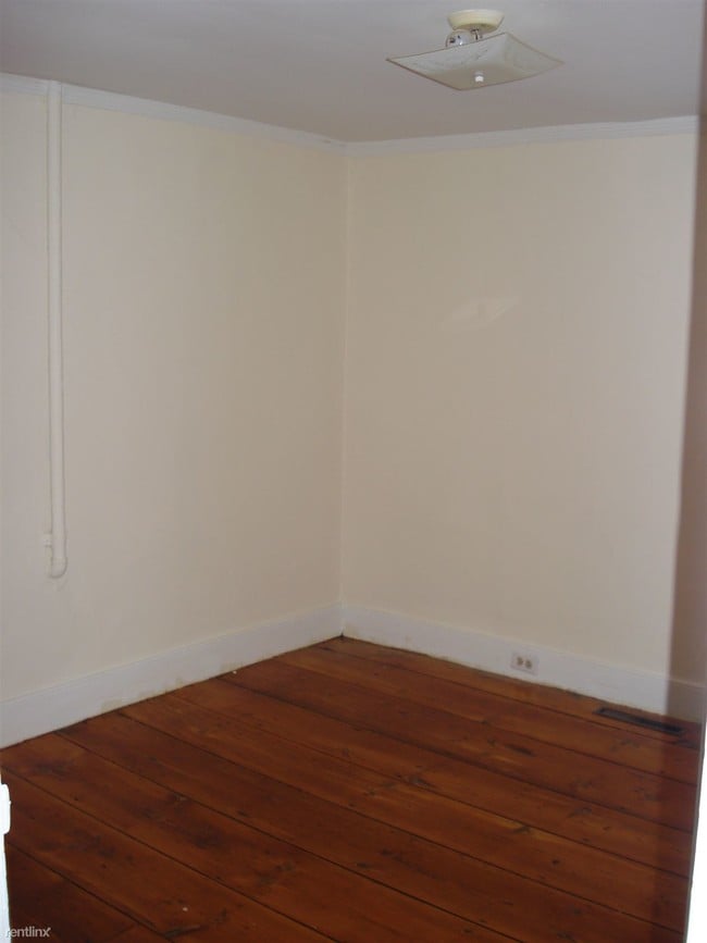 Building Photo - 7 br, 3 bath House - 17 Edgewood Ave
