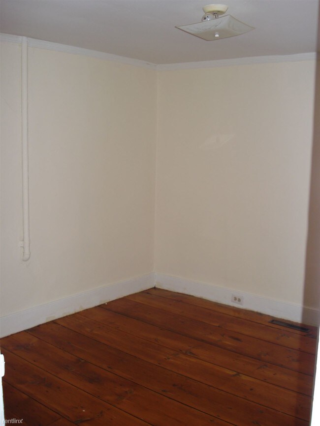 Foto del edificio - 7 br, 3 bath House - 17 Edgewood Ave