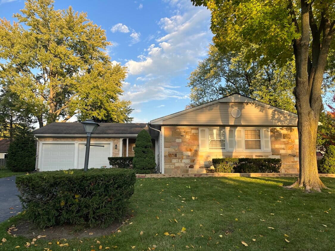 3 Knight Hill Ct, Buffalo Grove, IL 60089 House Rental in Buffalo