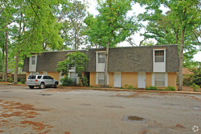 Building Photo - Hidden Village Townhomes