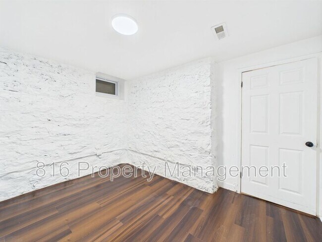 Foto del edificio - 1110 E 40th St