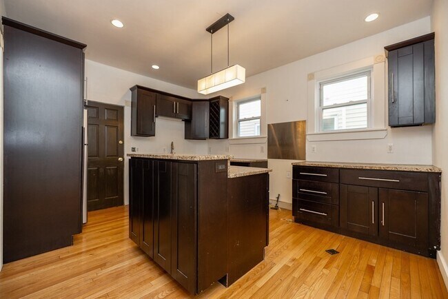 Foto del edificio - 339 Allston St