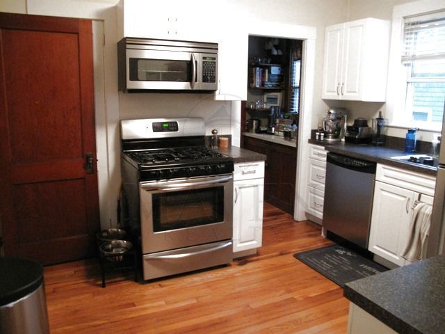 Building Photo - 44 Upland Rd