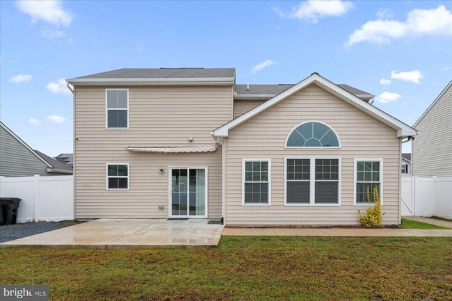 Building Photo - 38369 Elizabeth Ln