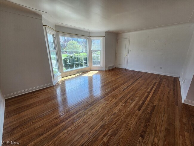 Building Photo - 3532 Normandy Rd