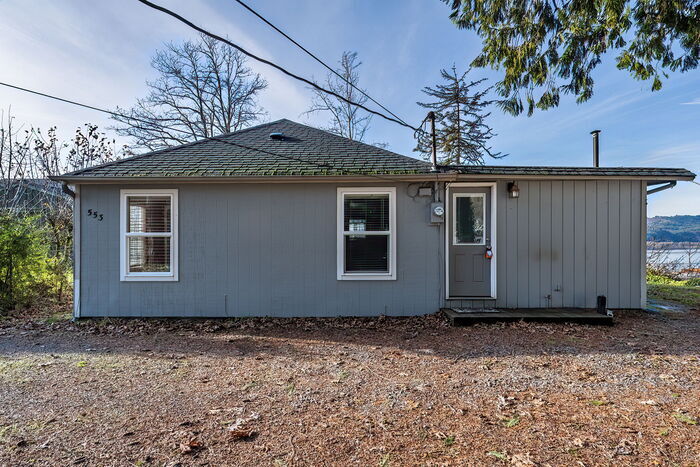 Primary Photo - CUTE AND COZY THREE BEDROOM