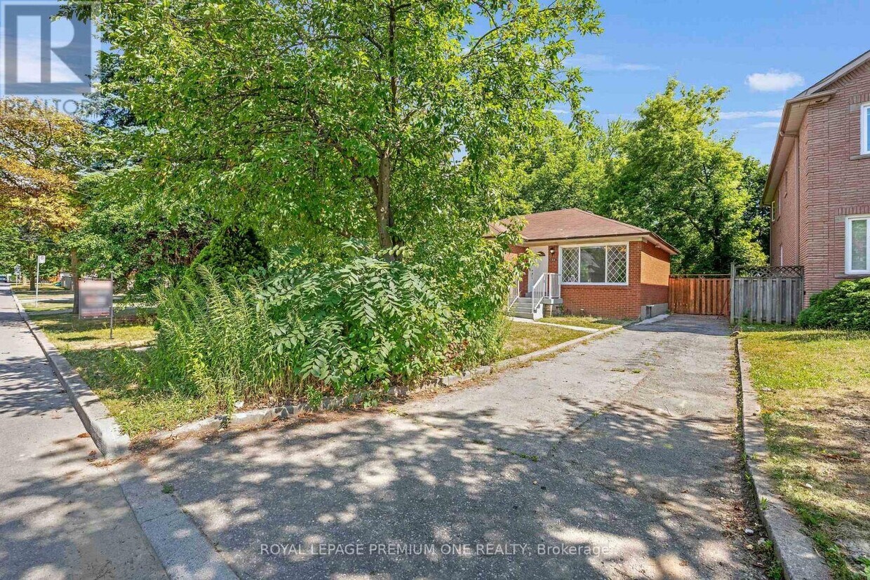 Primary Photo - 139 McKee Ave