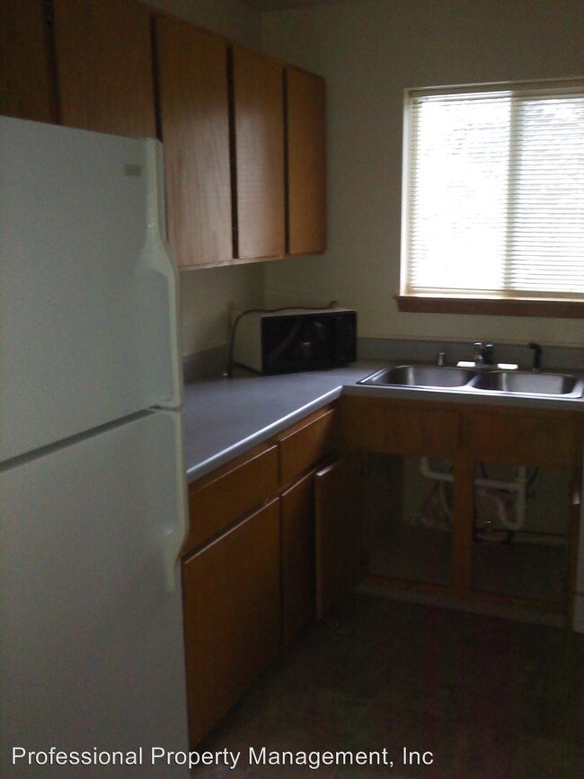Foto del edificio - 2216 1/2-2216-2212 W Greenough Dr