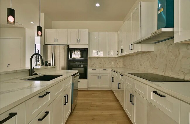 Building Photo - 7706 Dakota Cir