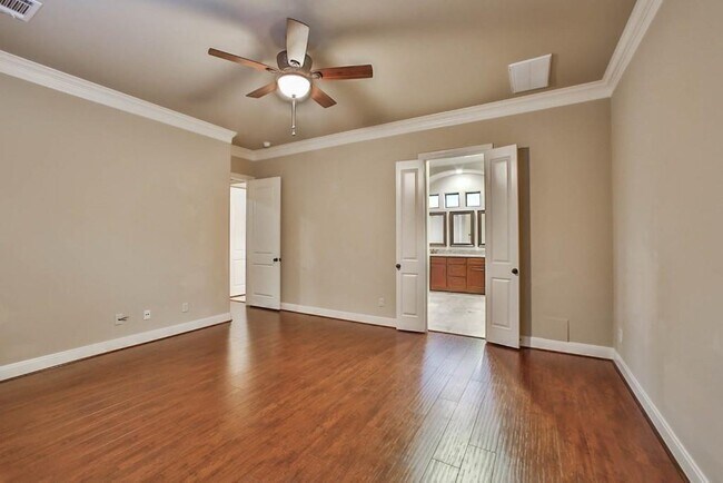 Building Photo - 11005 Upland River Dr