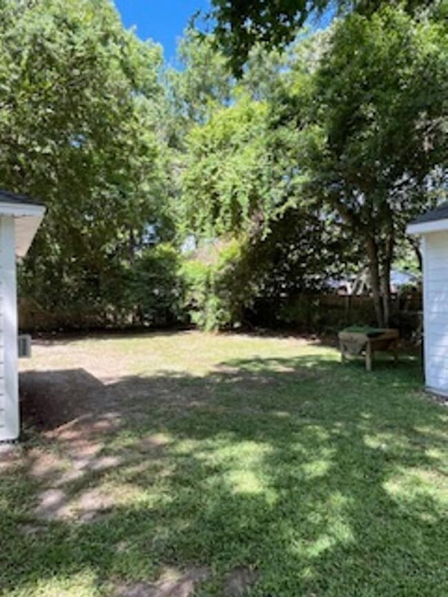 Building Photo - Fantastic Home - James Island