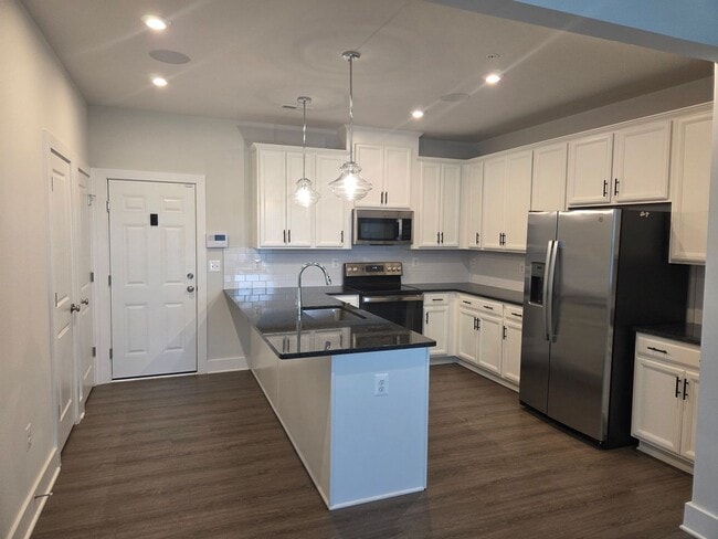 Photo - 1129 N. Lombardy Street Townhome