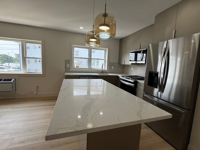 Interior Photo - TWELVE17 Ocean Ave