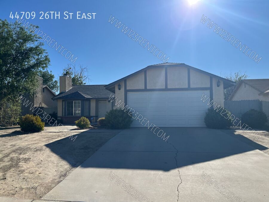 Primary Photo - 44709 26th St E