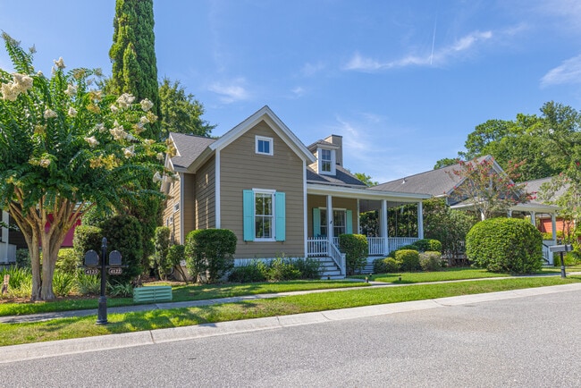 Building Photo - 4119 E Amy Ln
