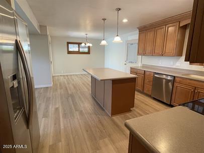 Building Photo - 2139 S La Rosa Dr