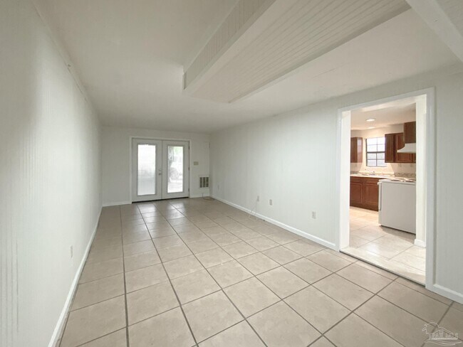 Foto del edificio - 5771 Coronada Blvd