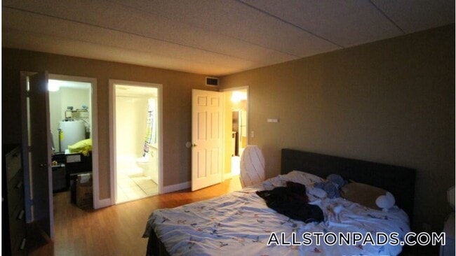 Foto del edificio - 85 Brainerd Rd