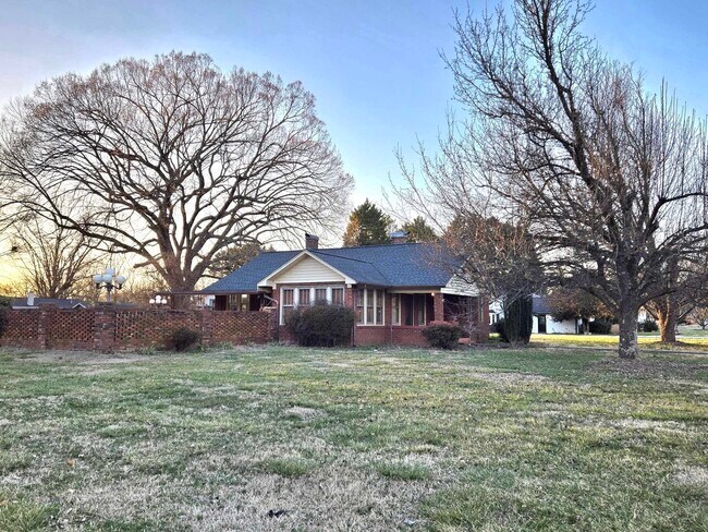 Building Photo - 4105 Section House Rd