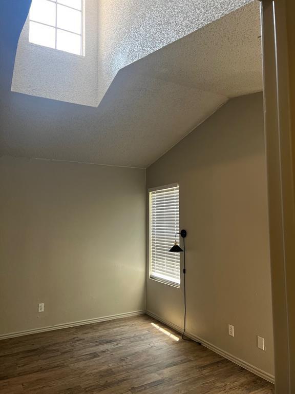 Building Photo - 405 Fantail Loop