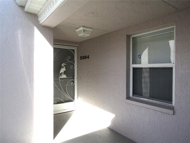 Foto del edificio - 5684 Sheffield Greene Cir